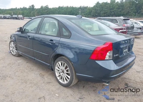 2011 Volvo S40 T5/T5 R-Design из США, поврежденный, VIN YV1672MS7B2535096
